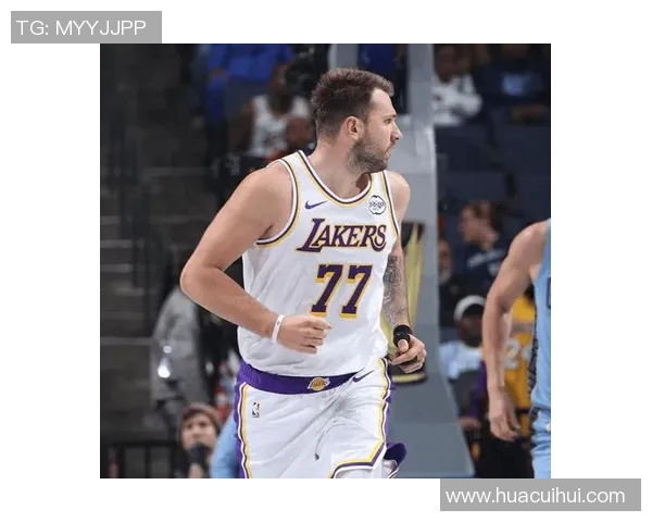 湖人逆转灰熊!东契奇44+12创两纪录,莫兰特14中3,里夫斯全队第一 湖人逆转灰熊!东契奇44+12创两纪录,莫兰特14中3,里夫斯全队第一